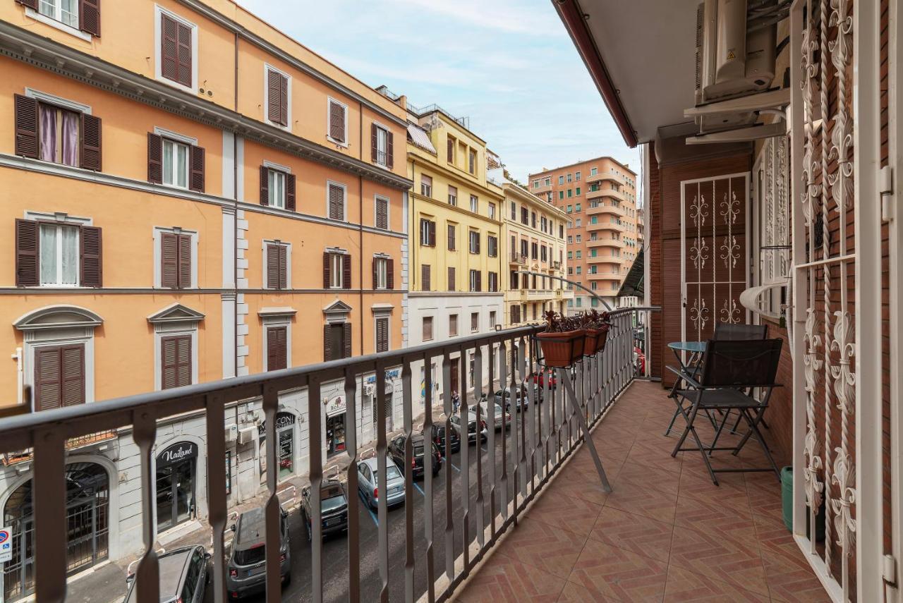 Piazza Re Di Roma Comfy Apartment Luaran gambar