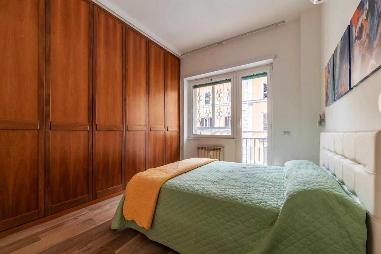 Piazza Re Di Roma Comfy Apartment Luaran gambar