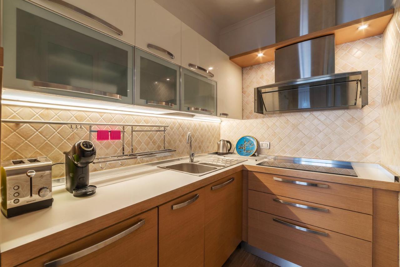 Piazza Re Di Roma Comfy Apartment Luaran gambar