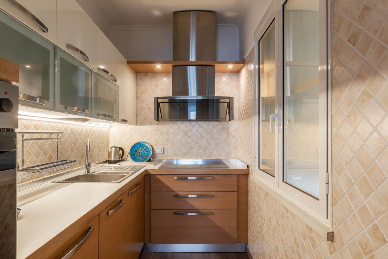Piazza Re Di Roma Comfy Apartment Luaran gambar